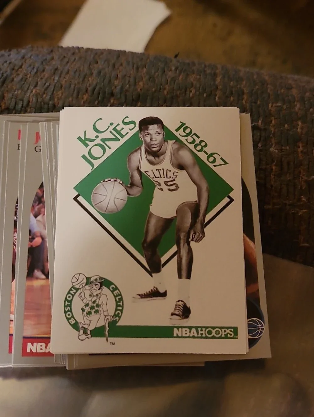 200 Assorted NBA Basketball Rookie & Player Trading Cards - Blue Accent